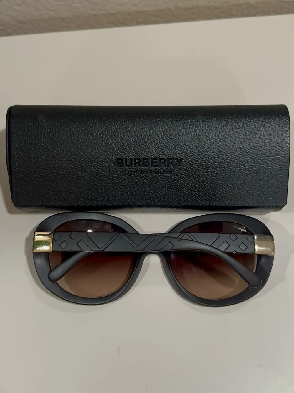 Burberry Print Brown Sunglasses Case Included
